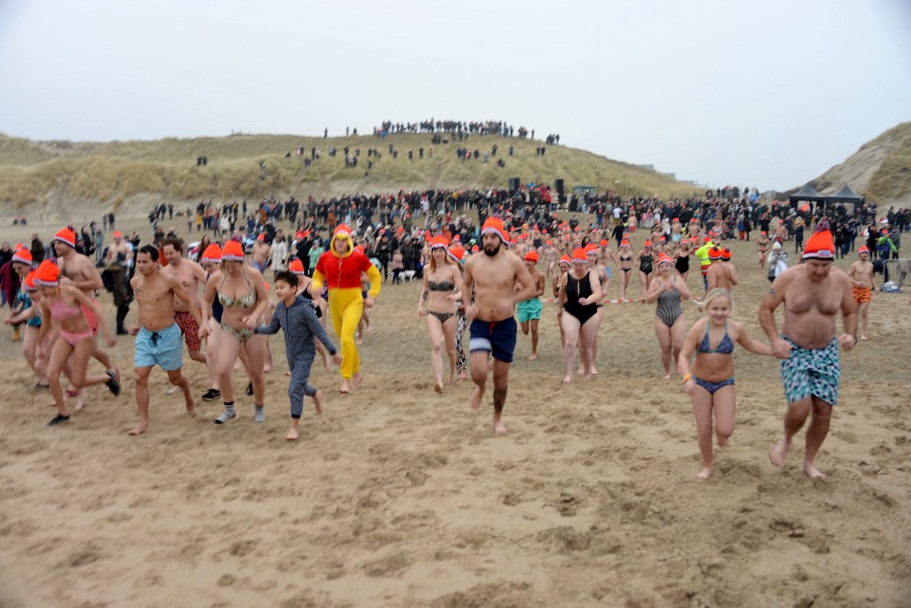 ../Images/Nieuwjaarsduik Nederzandt 2020 055.jpg